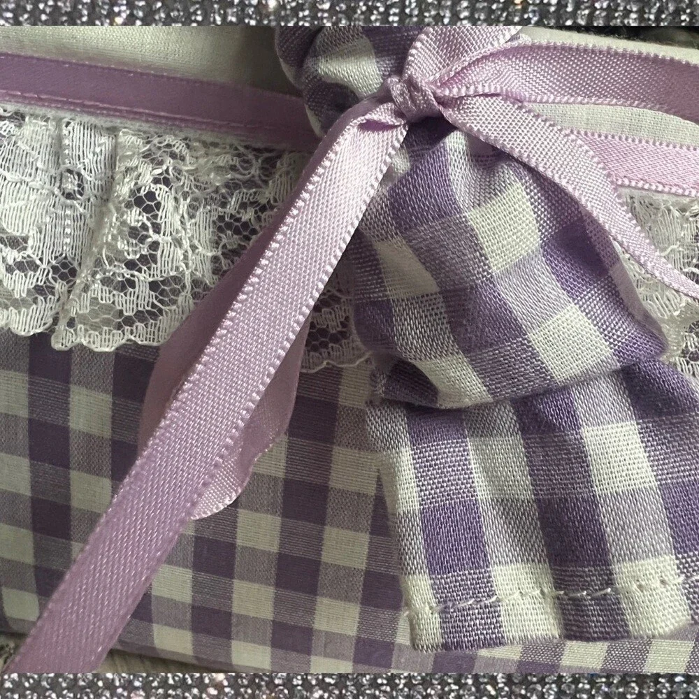 Picnic basket 60’s vintage gingham cute bows purple white lace floral cabincore